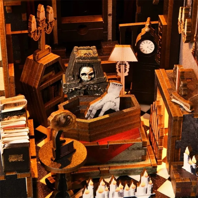 Book Nook - Dark Family - Image 7