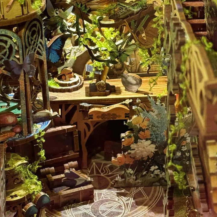 Book Nook - Insect Story - Image 5