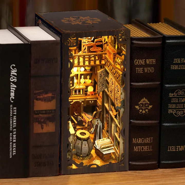 Book Nook - Magic Night - Image 4