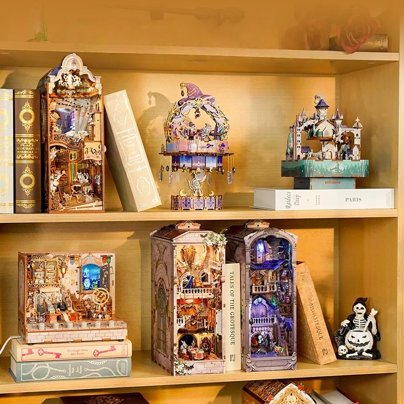 Book Nook - Monster Carnival - Image 9