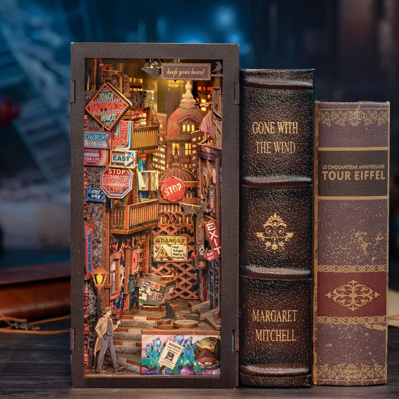 Book Nook - The Long Goodbye - Image 8