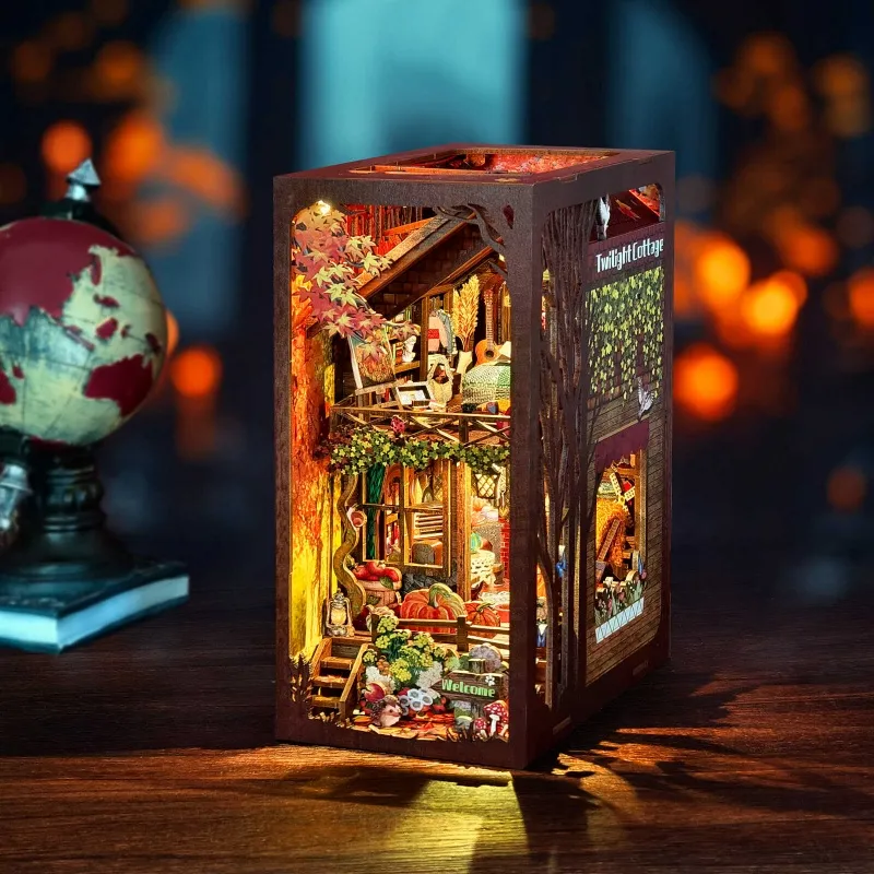 Book Nook - Twilight Cottage - Image 5